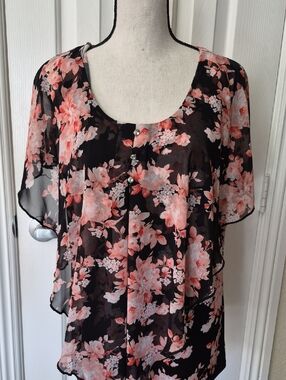 Floral Sheer Short Sleeve Blouse - Black with Peach Floral XL